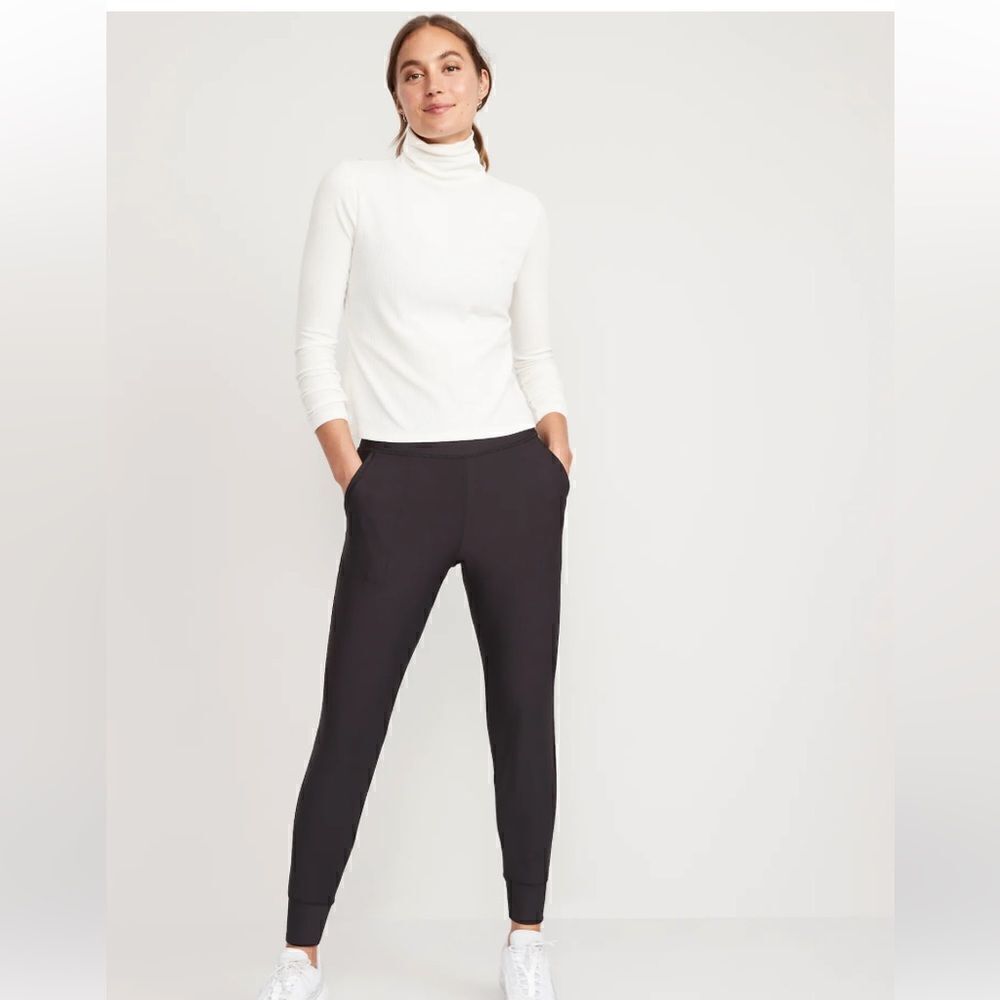 Old Navy High-Waisted PowerSoft 7/8-Length Joggers for Women Sz XS black NWT